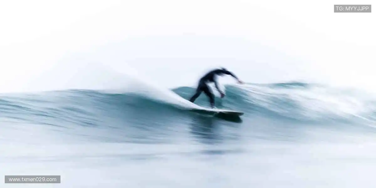 限量周边，收藏荣耀，你的专属体育记忆！🎯✨